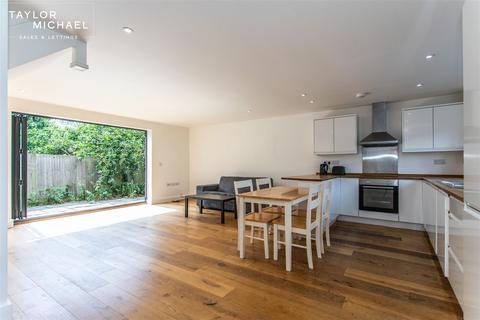undefined, Woodbourne Avenue, Brighton