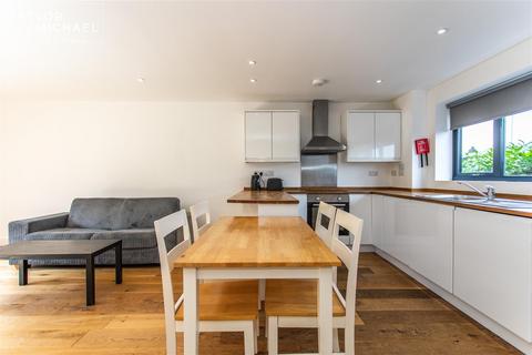 undefined, Woodbourne Avenue, Brighton