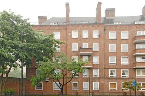 2 bedroom flat to rent, Meadow Road, London, SW8