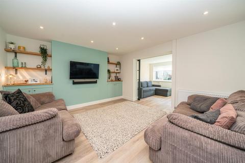 4 bedroom detached house for sale, Jane Close, Hemel Hempstead, Hertfordshire, HP2 7LP