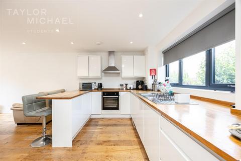 undefined, Woodbourne Avenue, Brighton