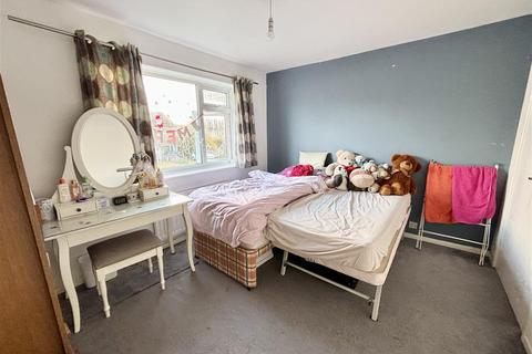 2 bedroom flat for sale, Symes Road, Poole BH15
