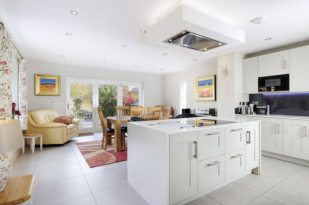 Kitchen/Dining