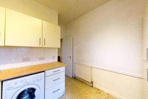 3 bedroom flat to rent, Dumbarton Road, Glasgow, Glasgow City, G14