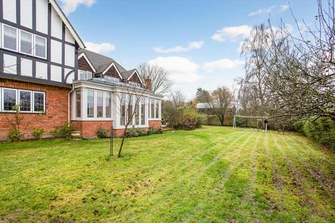 6 bedroom detached house for sale, Burchetts Green Road, Burchetts Green, Maidenhead, SL6
