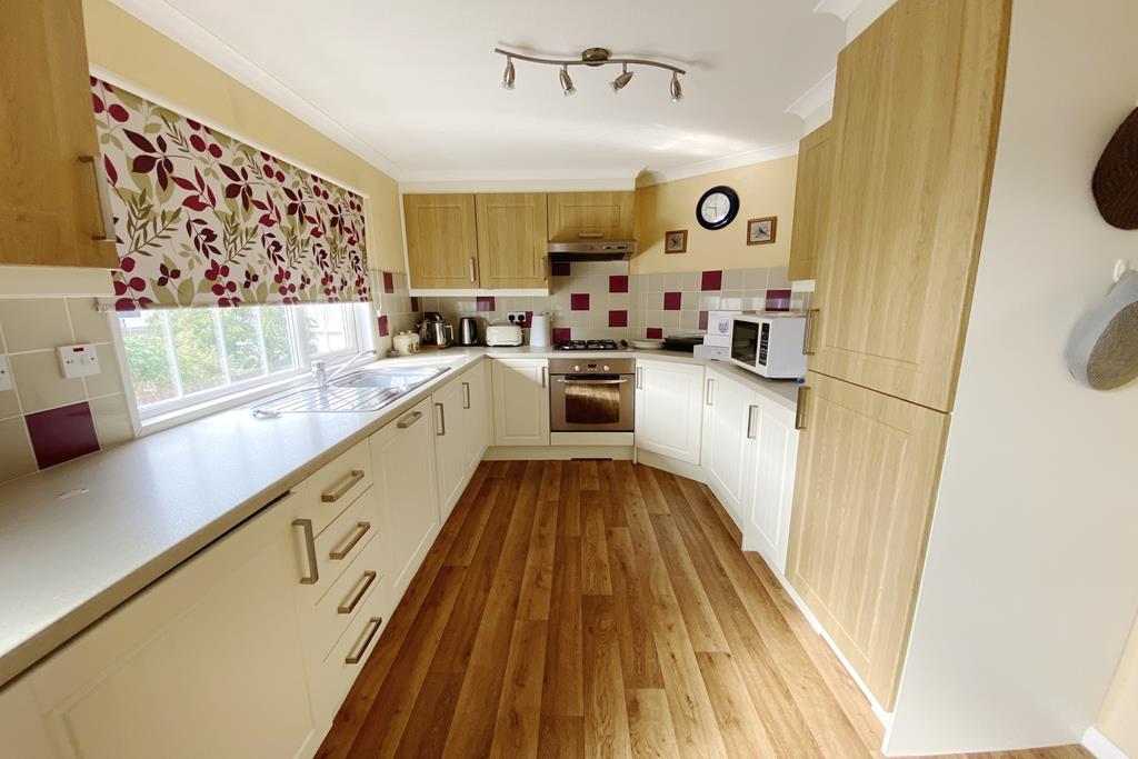 Kitchen/Breakfast Rm