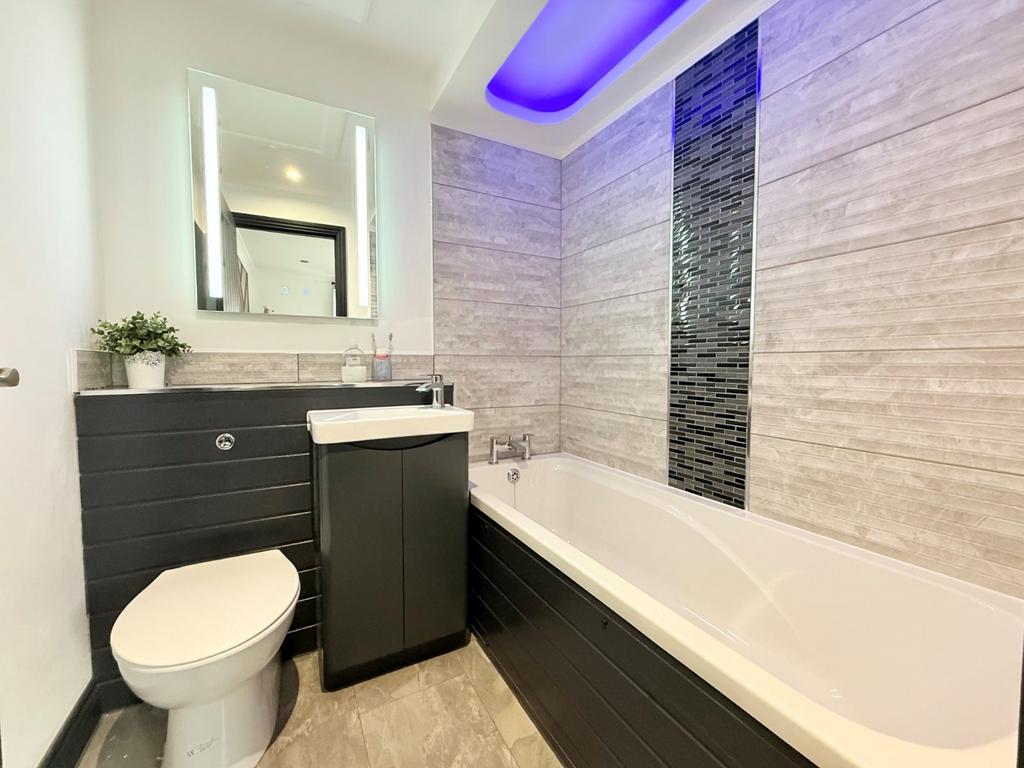 Ensuite Two