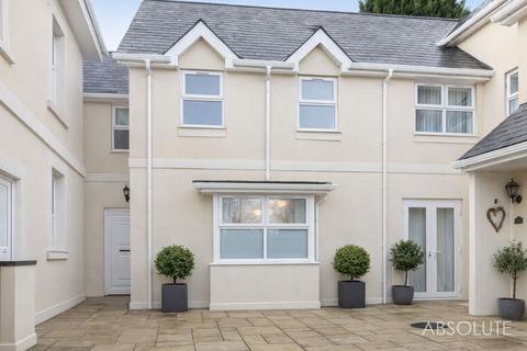 2 bedroom terraced house for sale, Chelston Road, Torquay, TQ2