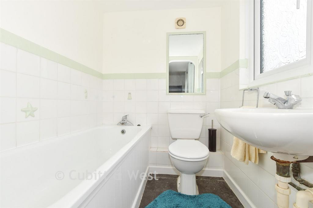 En-Suite Bathroom
