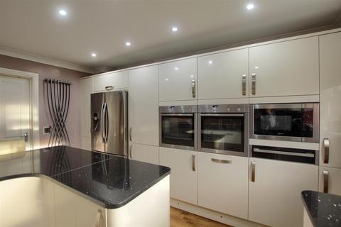 undefined, Lullingstone Crescent, Ingleby Barwick