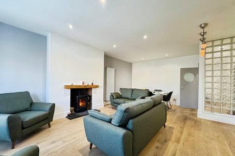 2 bedroom flat to rent, Lapwing Lane, Manchester, Greater Manchester, M20