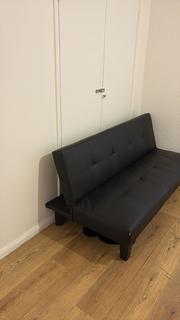 undefined, Romford RM3