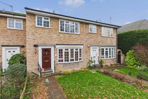 undefined, Victoria Close, Weybridge
