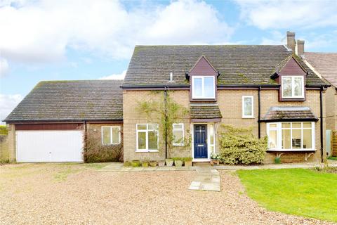 4 bedroom detached house for sale, Weavers End, Hanslope, Milton Keynes, Buckinghamshire, MK19