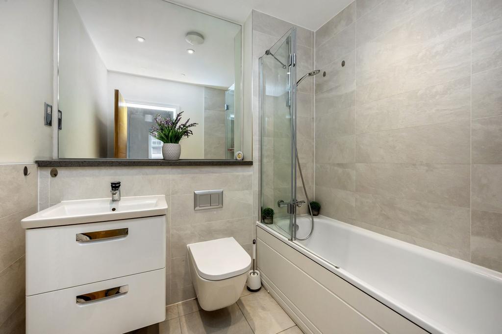 Main Bathroom