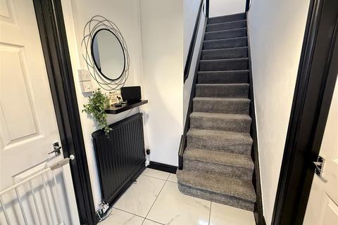 3 bedroom semi-detached house for sale, Haulfryn, Pontyberem, Llanelli