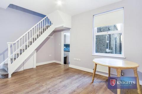 3 bedroom house to rent, Siddons Road, Tottenham, London, N17