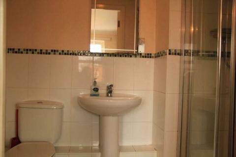 2 bedroom flat to rent, Tobermory Close, Berkshire SL3