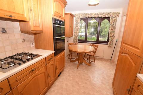 undefined, Grosvenor Crescent, Grimsby DN32