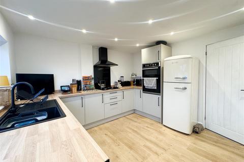 undefined, Milnbank Avenue, Buxton