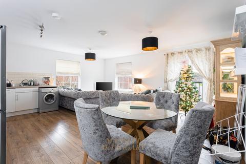 2 bedroom flat to rent, Somerley Drive, Crawley RH10