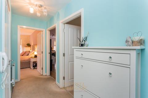 2 bedroom flat to rent, Somerley Drive, Crawley RH10