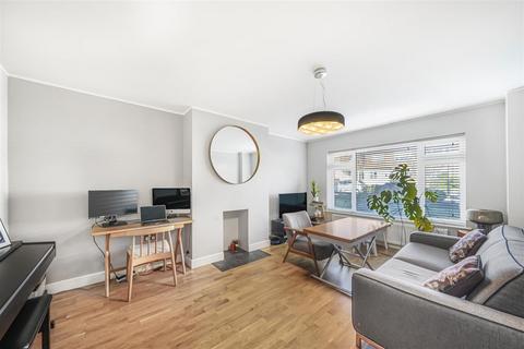 2 bedroom maisonette for sale, Heathfield, London E4