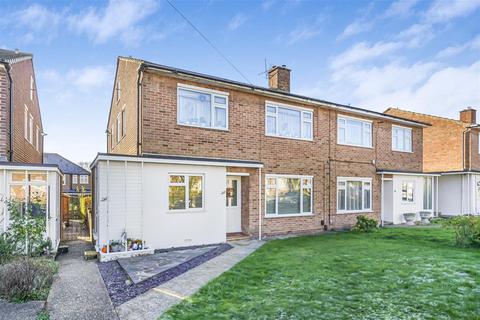 2 bedroom maisonette for sale, Heathfield, London E4