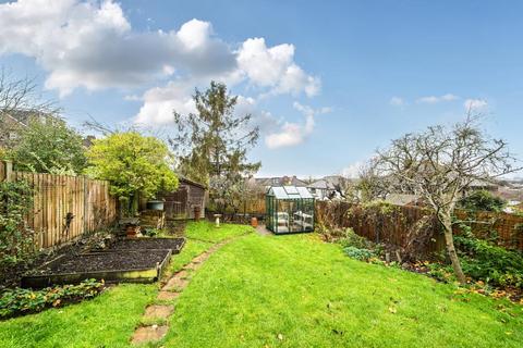 4 bedroom semi-detached house for sale, Uxendon Hill, Wembley, HA9 9SJ