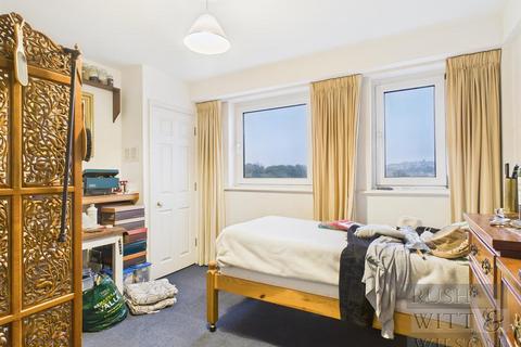 2 bedroom flat for sale, White Rock Road, Hastings