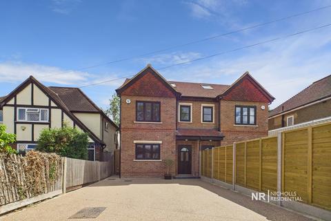 4 bedroom semi-detached house to rent, Ewell Village KT17
