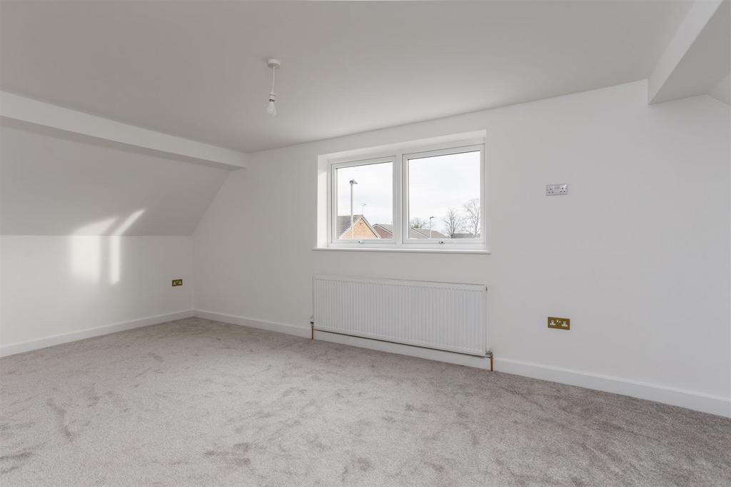 15 Low Garth Road  1.jpg