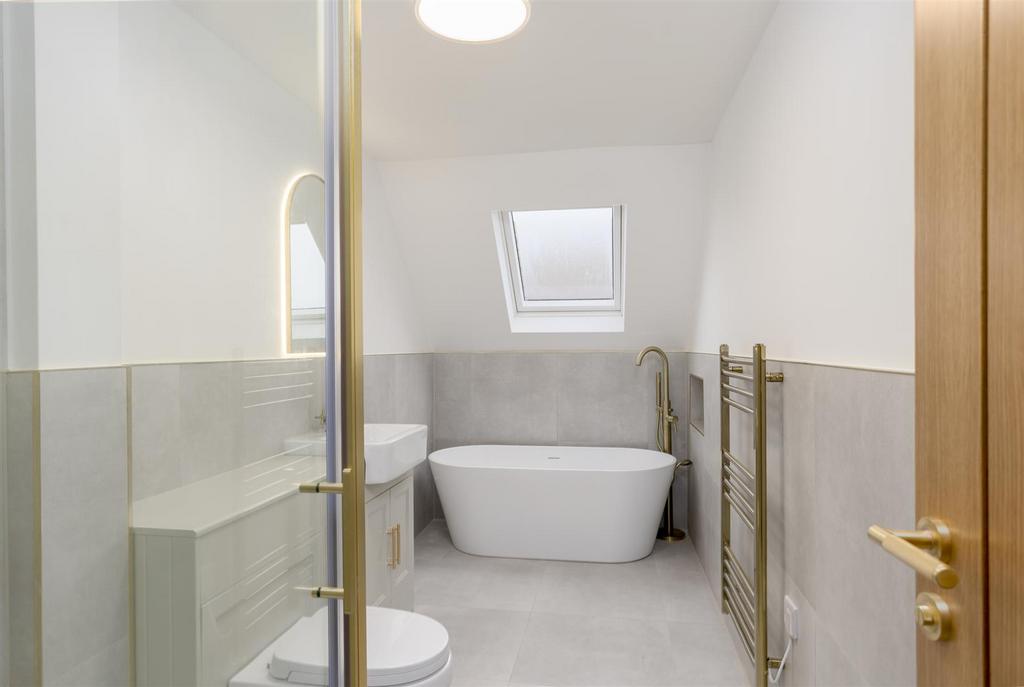 15 Low Garth Road  6.jpg
