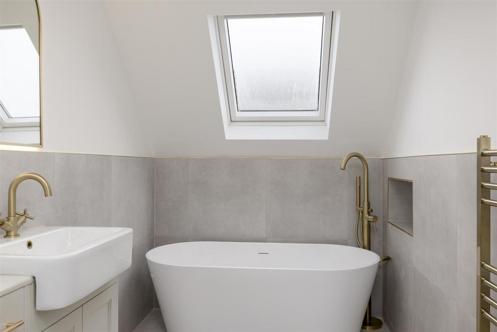15 Low Garth Road  7.jpg