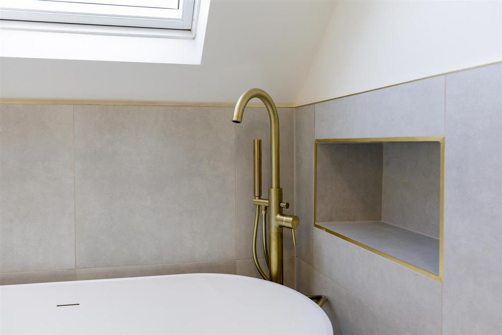 15 Low Garth Road  35.jpg