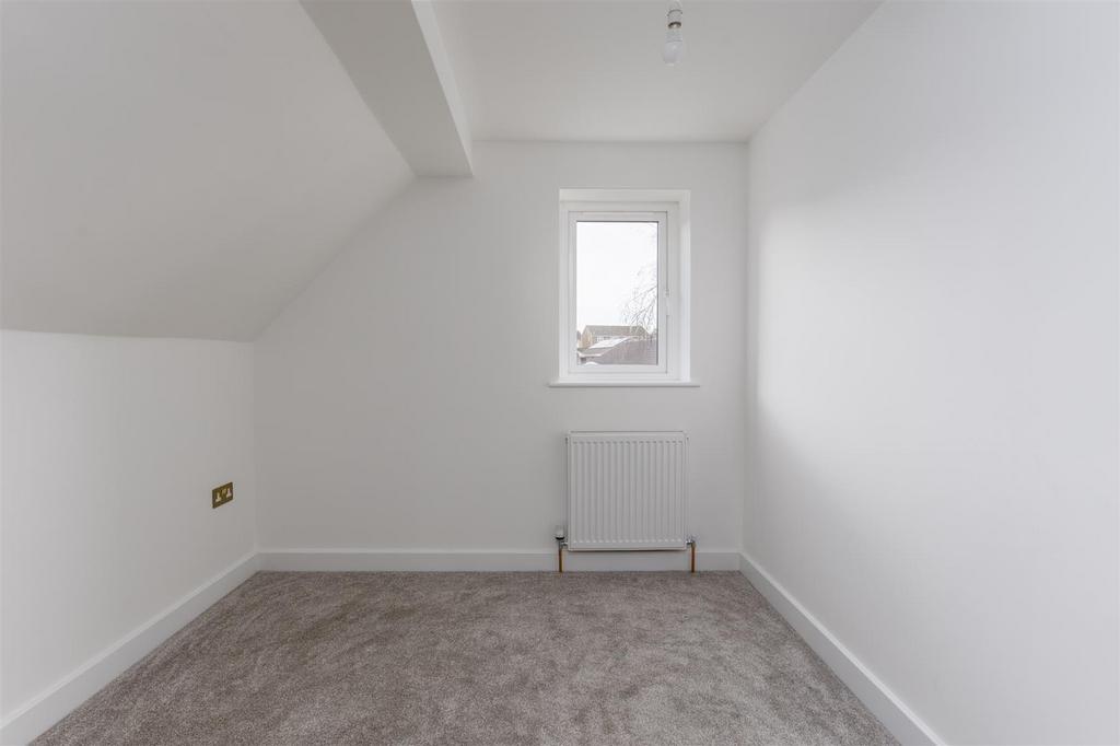 15 Low Garth Road  9.jpg