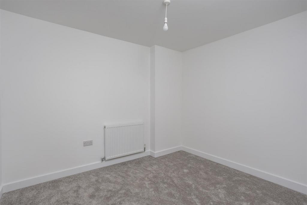 15 Low Garth Road  12.jpg