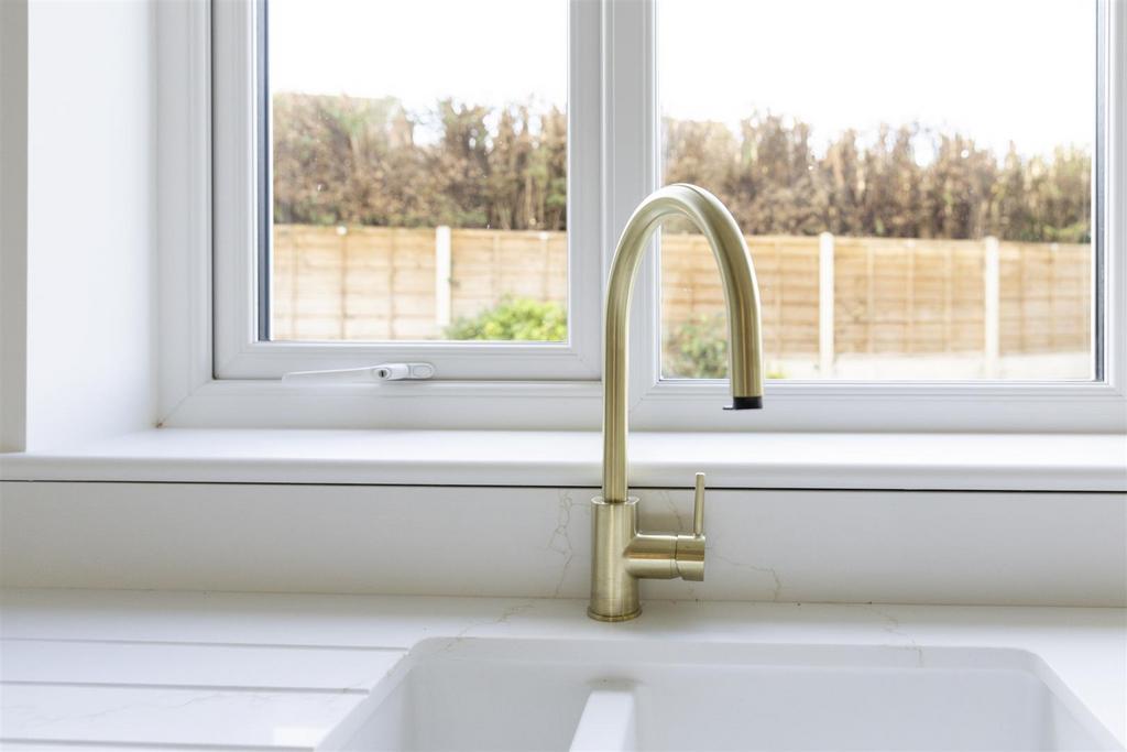 15 Low Garth Road  38.jpg