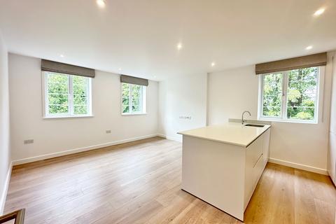 1 bedroom apartment to rent, Crouch End Hill, London N8