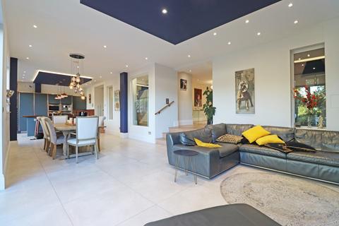 5 bedroom detached house for sale, Warren Road, Bromley BR2