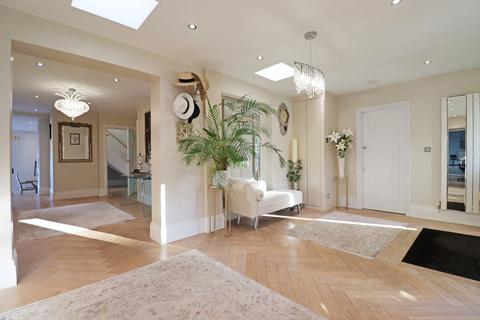 5 bedroom detached house for sale, Warren Road, Bromley BR2