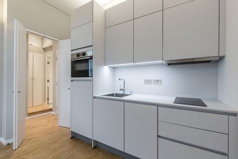 1 bedroom flat to rent, Flat E 44 Penywern Road Second Floor Rear