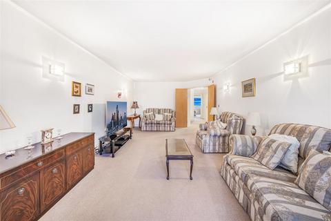 2 bedroom apartment for sale, Forest View, London E4