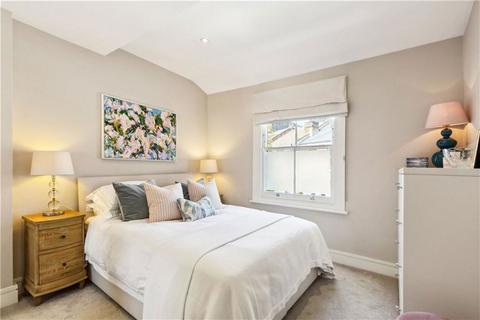 3 bedroom maisonette for sale, Margravine Gardens, London W6