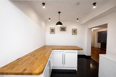 undefined, Portland Avenue, New Malden, KT3
