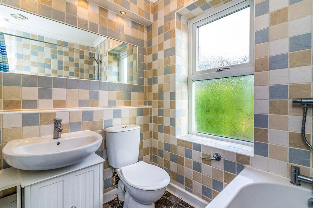 Family Bathroom/WC