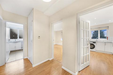 2 bedroom apartment for sale, Hampton Road, London E4