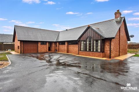 3 bedroom detached bungalow for sale, St. Thomas Green, Haverfordwest