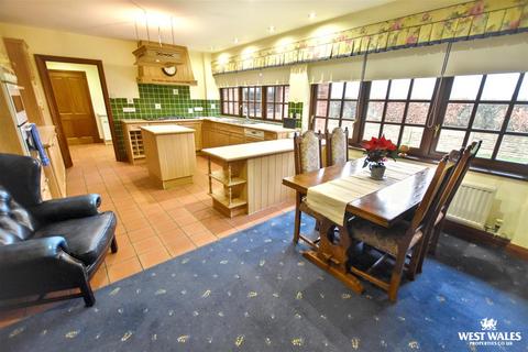 3 bedroom detached bungalow for sale, St. Thomas Green, Haverfordwest