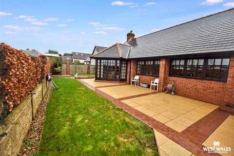 3 bedroom detached bungalow for sale, St. Thomas Green, Haverfordwest